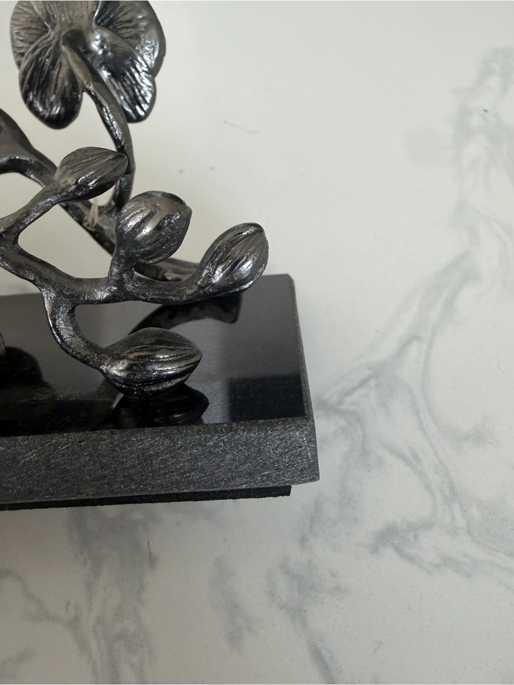 Michael Adam black orchid napkin holder - Picture 5 of 9